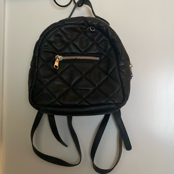 Steve Madden Black Backpack. Excellent condition. - Picture 1 of 7